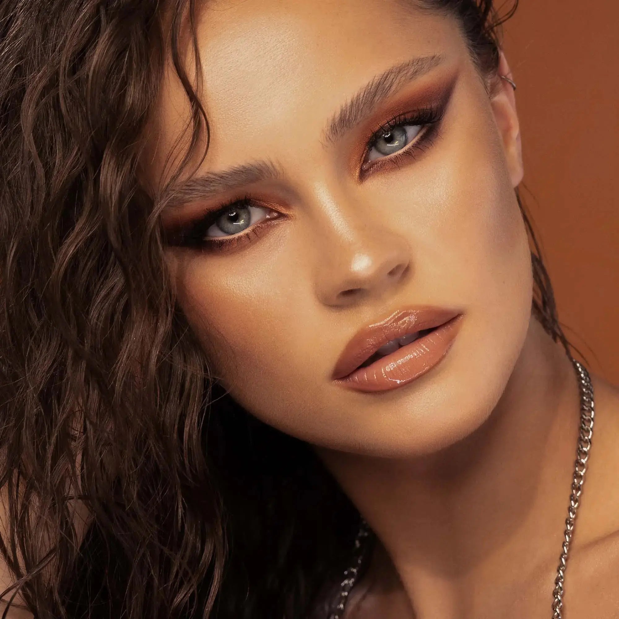 mini bronze eyeshadow palette  - פלטת צלליות לעיניים מיני ברונז Natasha Denona